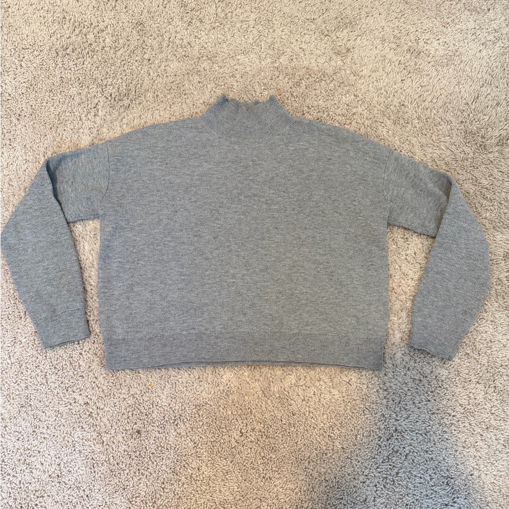 Gianni Bini Gray Mockneck Sweater